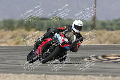 media/Oct-13-2025-Moto Forza (Mon) [[a66d839500]]/2-A Group/Session 3 (Turn 16)/